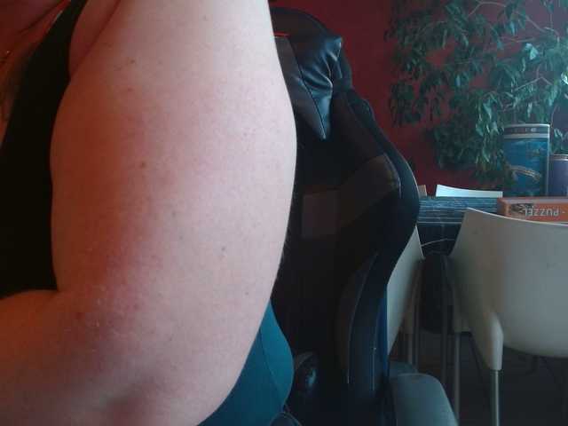 Petitoiseaucoquine, une amatrice française avec qui discuter et avoir du sexe