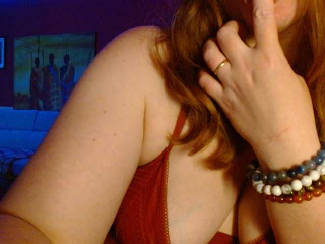 Petitoiseaucoquine's BongaCams show and profile