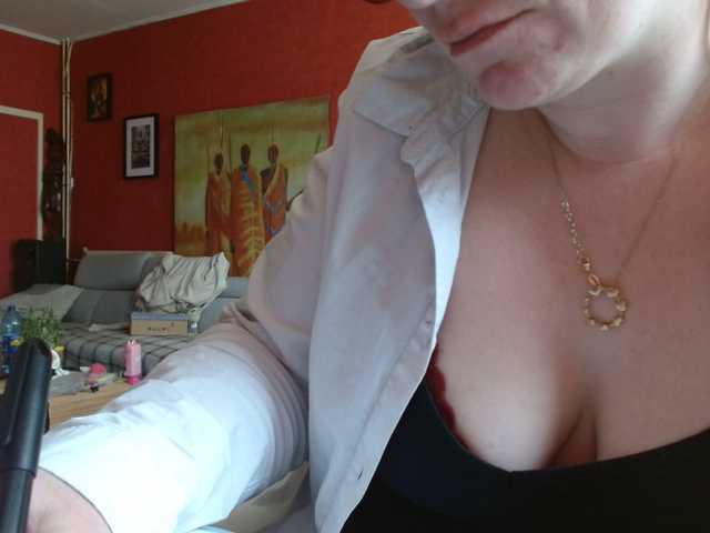 Petitoiseaucoquine's BongaCams show and profile