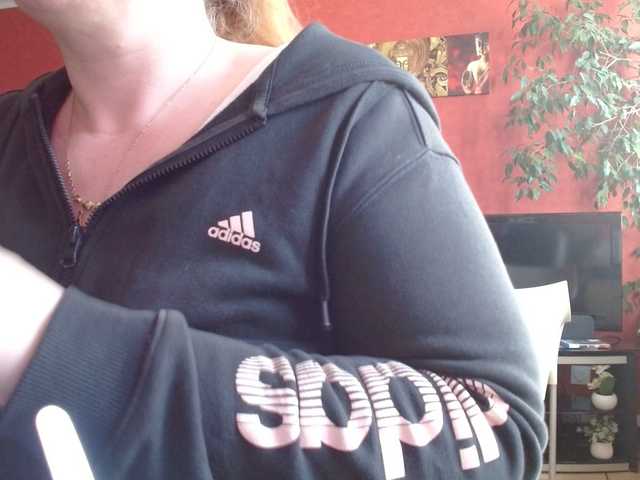 Petitoiseaucoquine, une amatrice française avec qui discuter et avoir du sexe