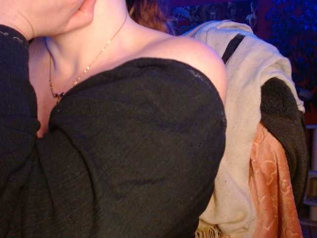 Petitoiseaucoquine's BongaCams show and profile