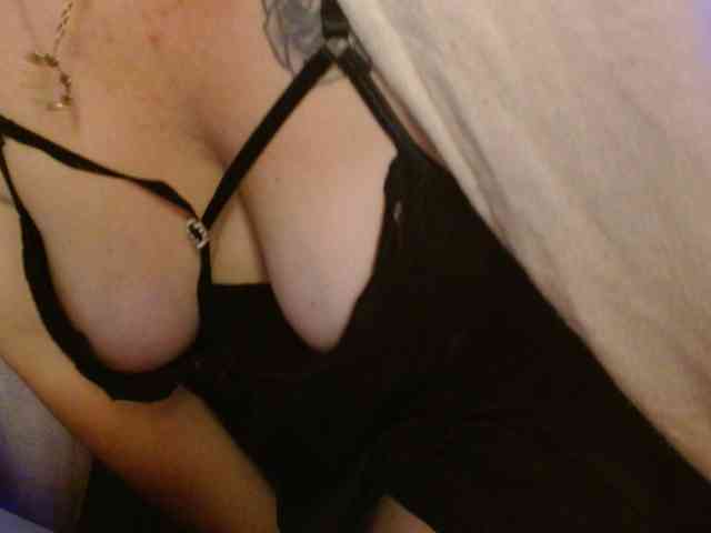 Petitoiseaucoquine webcam