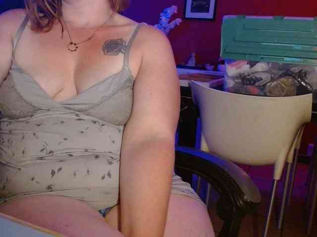 Petitoiseaucoquine webcam