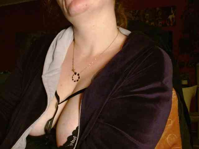 Petitoiseaucoquine webcam