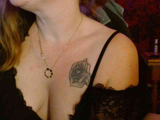 Petitoiseaucoquine webcam