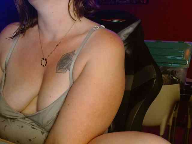 Petitoiseaucoquine webcam