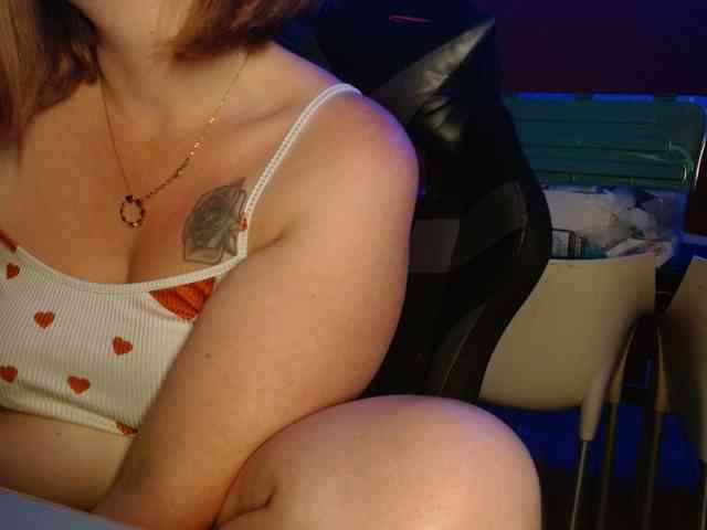 Petitoiseaucoquine webcam