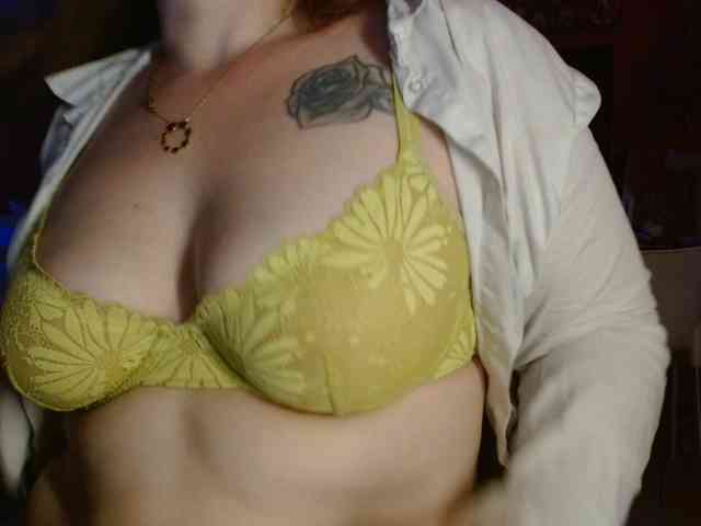 Petitoiseaucoquine webcam