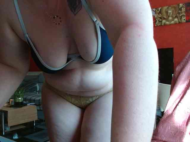 Petitoiseaucoquine webcam