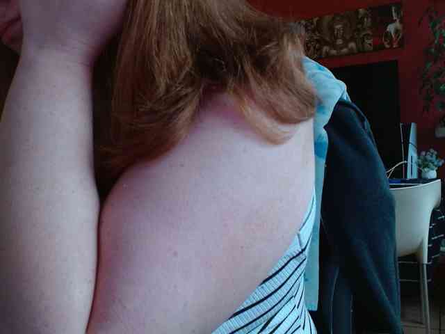 Petitoiseaucoquine webcam