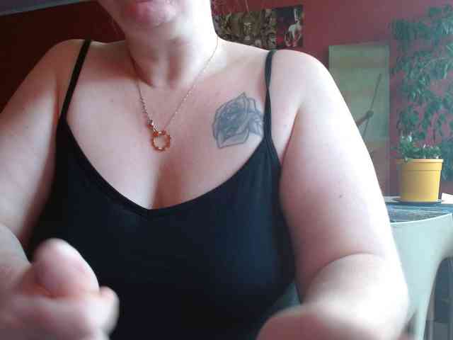 Petitoiseaucoquine webcam