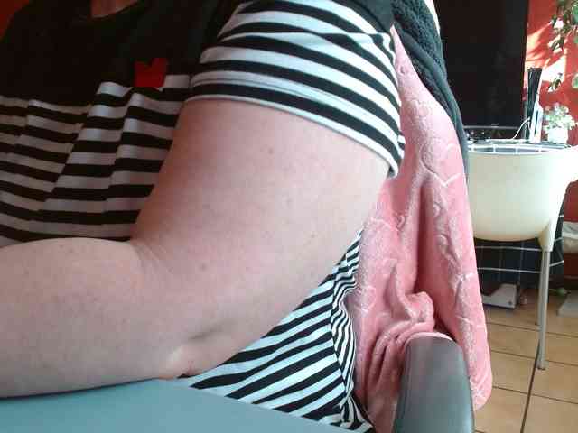 Petitoiseaucoquine webcam