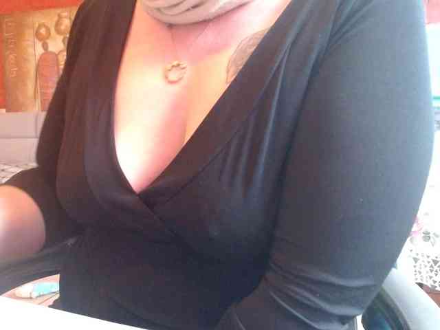 Petitoiseaucoquine webcam