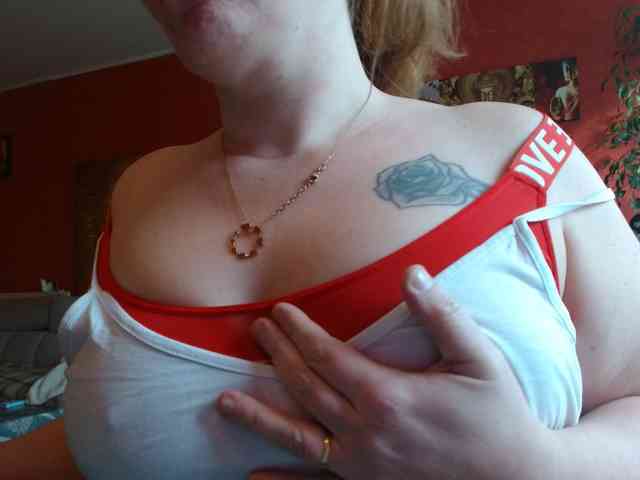 Petitoiseaucoquine webcam