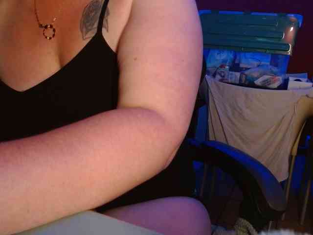 Petitoiseaucoquine webcam