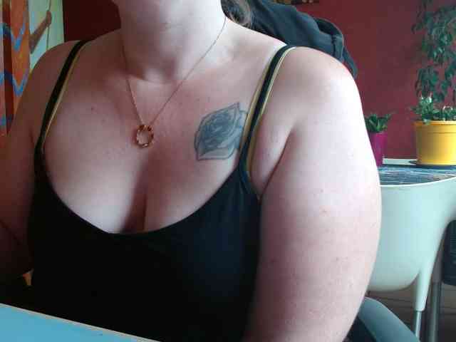 Petitoiseaucoquine webcam