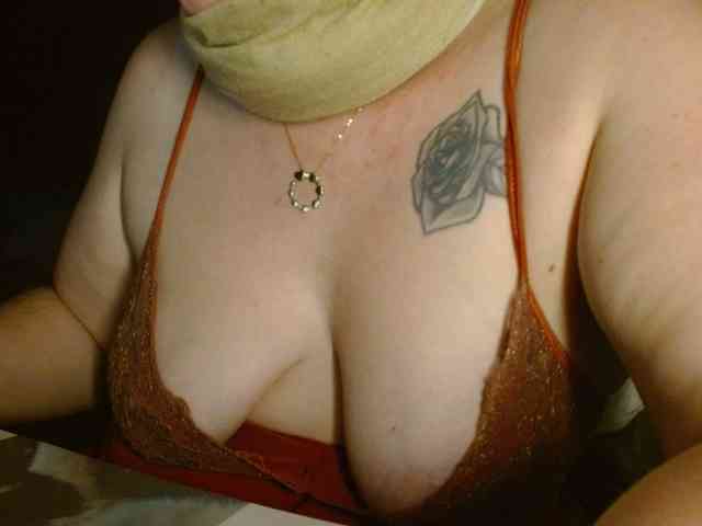 Petitoiseaucoquine webcam