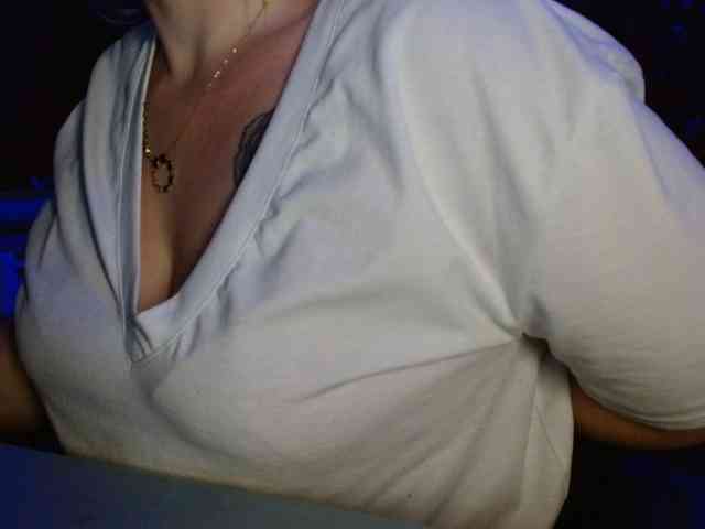 Petitoiseaucoquine webcam