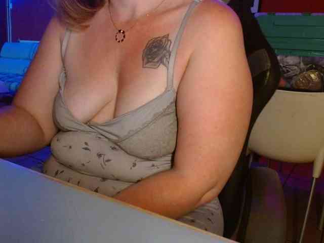 Petitoiseaucoquine webcam