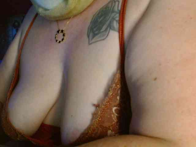 Petitoiseaucoquine webcam