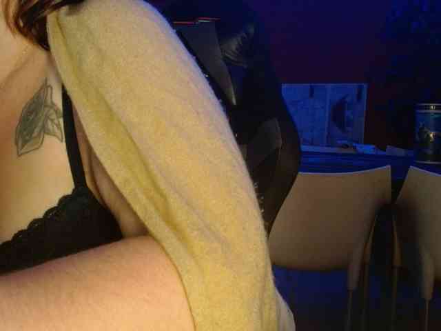 Petitoiseaucoquine webcam