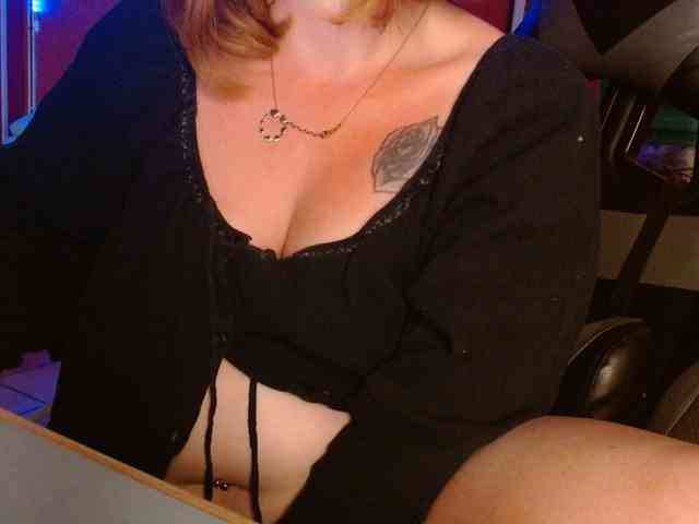 Petitoiseaucoquine webcam