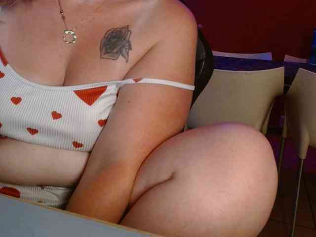 Petitoiseaucoquine webcam