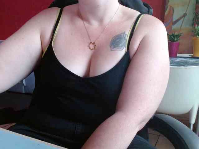 Petitoiseaucoquine webcam