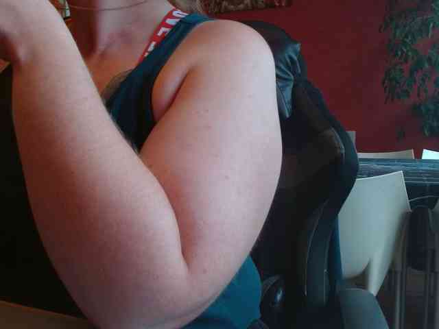 Petitoiseaucoquine webcam