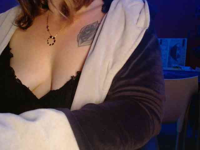 Petitoiseaucoquine webcam
