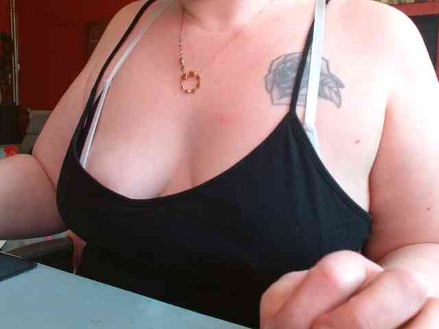 Petitoiseaucoquine webcam