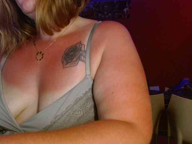 Petitoiseaucoquine webcam