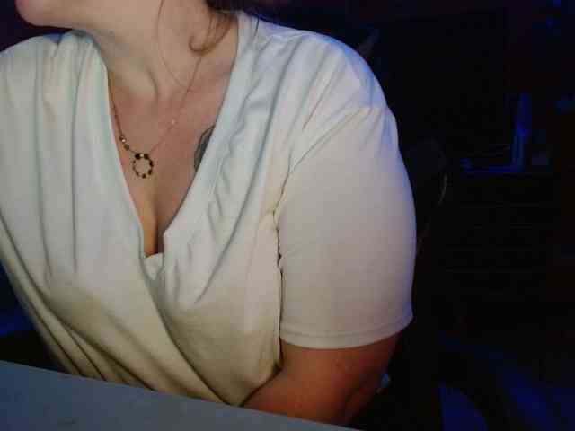 Petitoiseaucoquine webcam