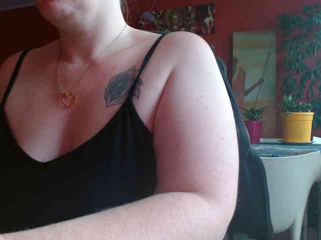 Petitoiseaucoquine webcam