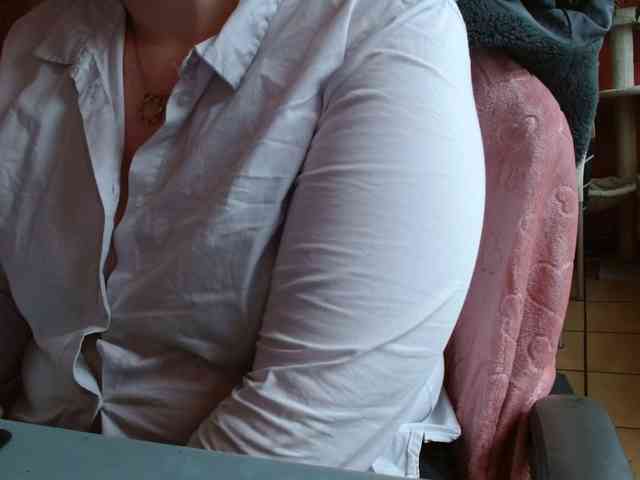 Petitoiseaucoquine webcam