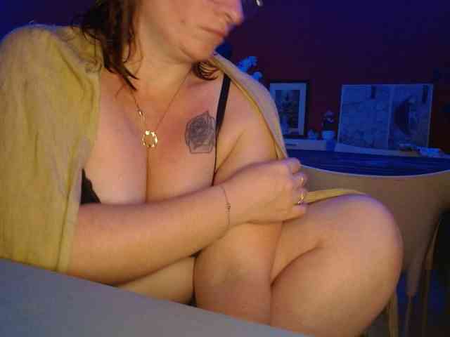 Petitoiseaucoquine webcam