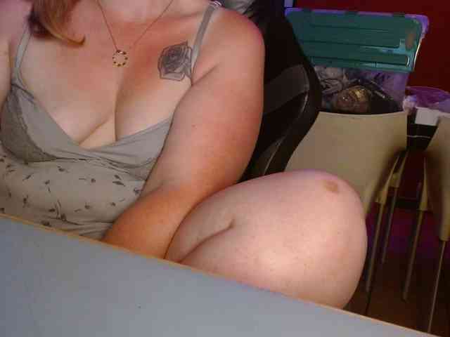 Petitoiseaucoquine webcam