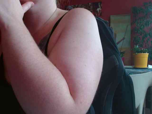 Petitoiseaucoquine webcam