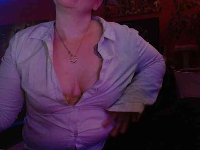 Petitoiseaucoquine webcam