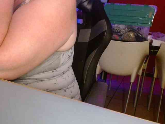 Petitoiseaucoquine webcam