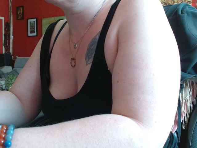 Petitoiseaucoquine webcam