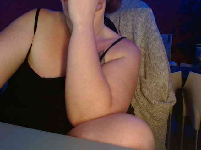 Petitoiseaucoquine webcam