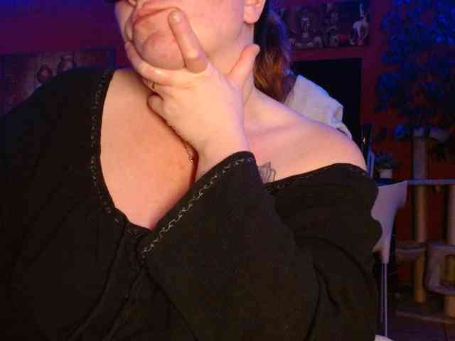 Petitoiseaucoquine webcam