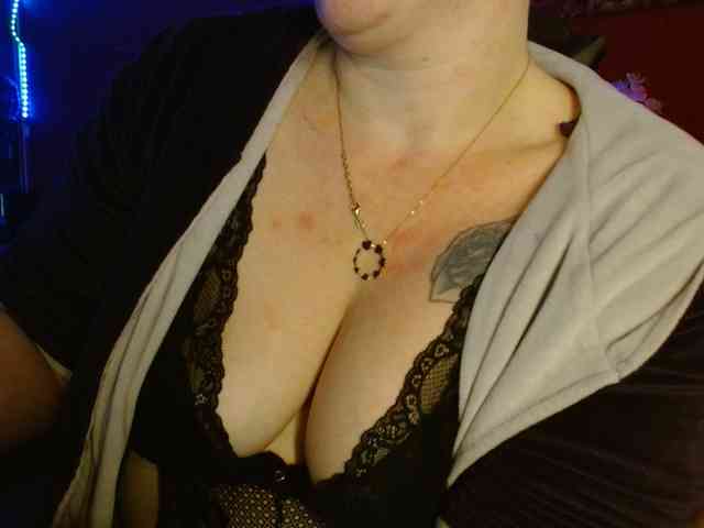 Petitoiseaucoquine webcam