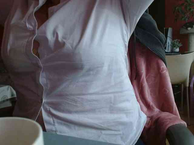 Petitoiseaucoquine webcam