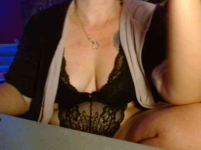 Petitoiseaucoquine webcam