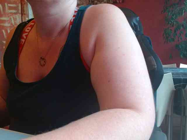 Petitoiseaucoquine webcam