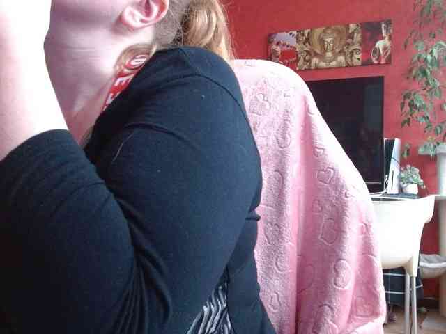 Petitoiseaucoquine webcam