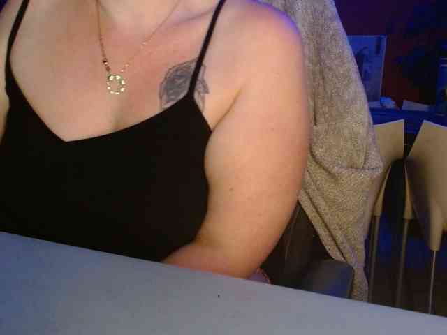 Petitoiseaucoquine webcam