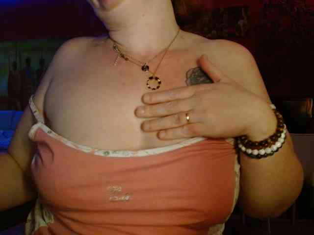 Petitoiseaucoquine webcam